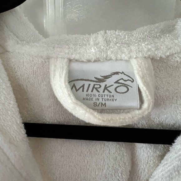 White child size terrycloth hooded robe - Picture 3 of 3